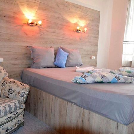Hotel David Samtredia ภายนอก รูปภาพ