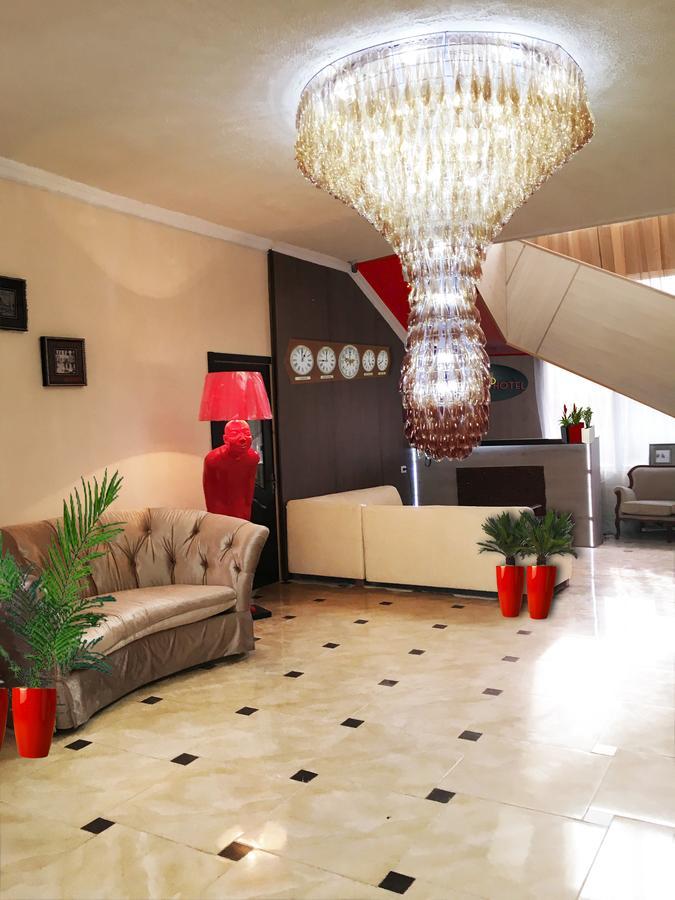 Hotel David Samtredia ภายนอก รูปภาพ