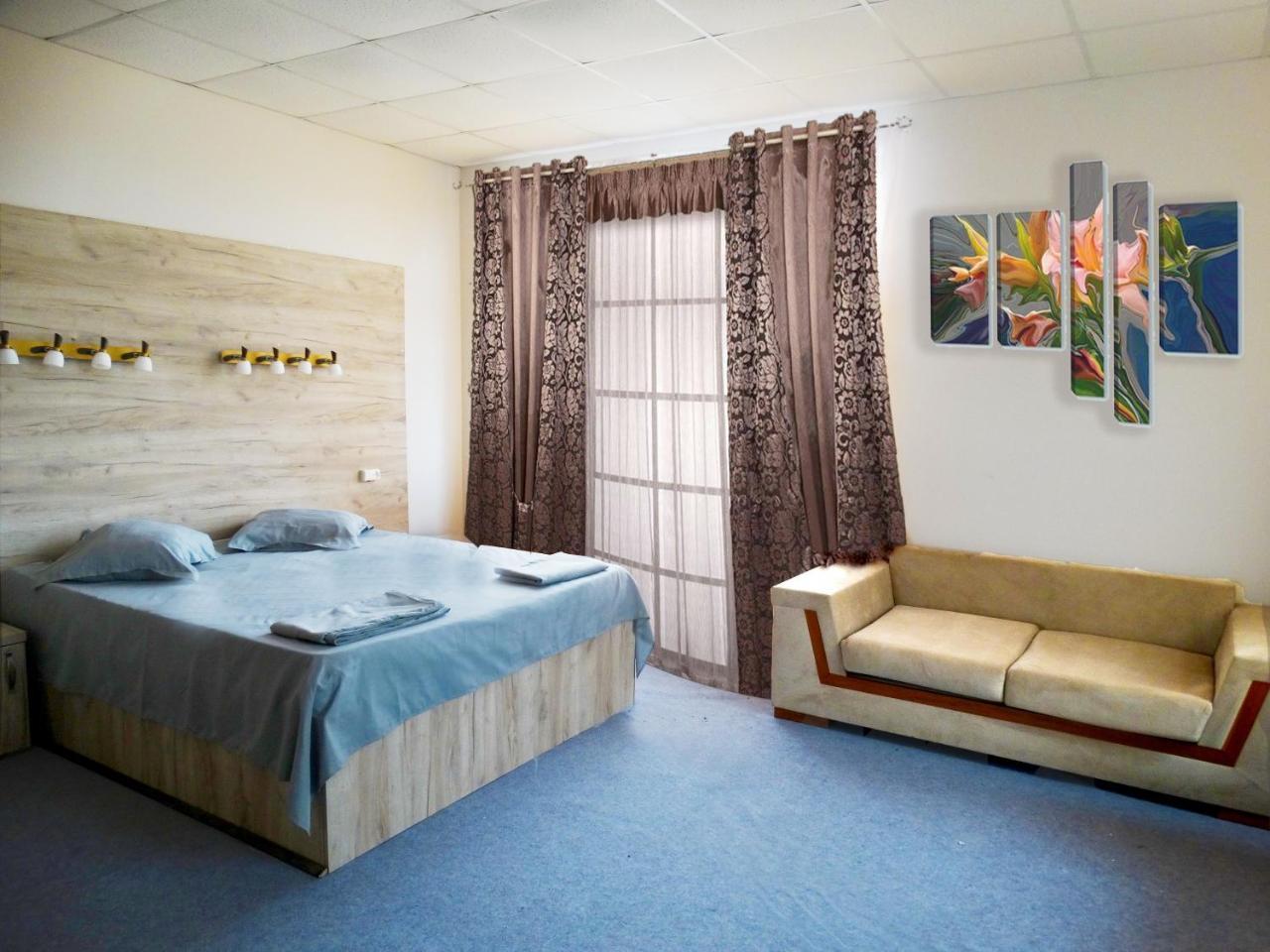 Hotel David Samtredia ภายนอก รูปภาพ